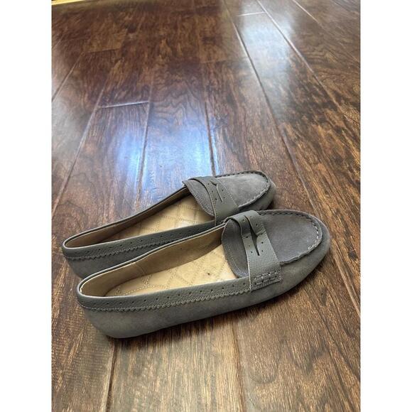 Lands' End Womens Grey Suede Driving Loafers Slip On Studded Sole Casual - Picture 2 of 7